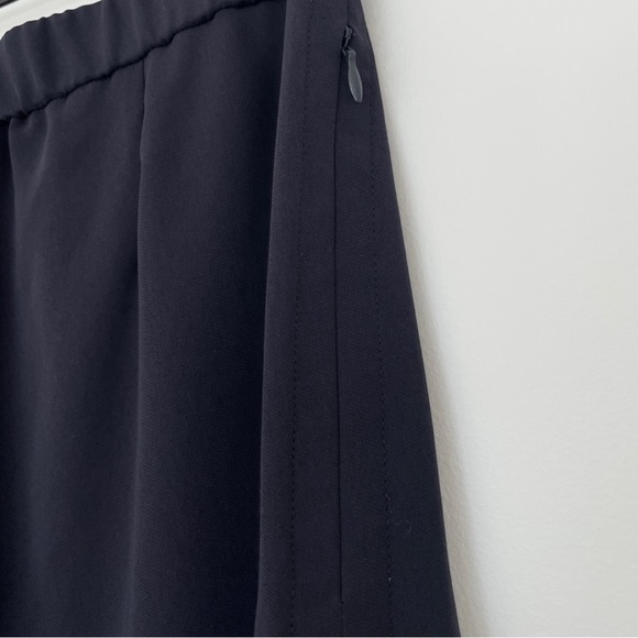 NWT Theory Basic Pull On Pant - 2 - Picture 7 of 7